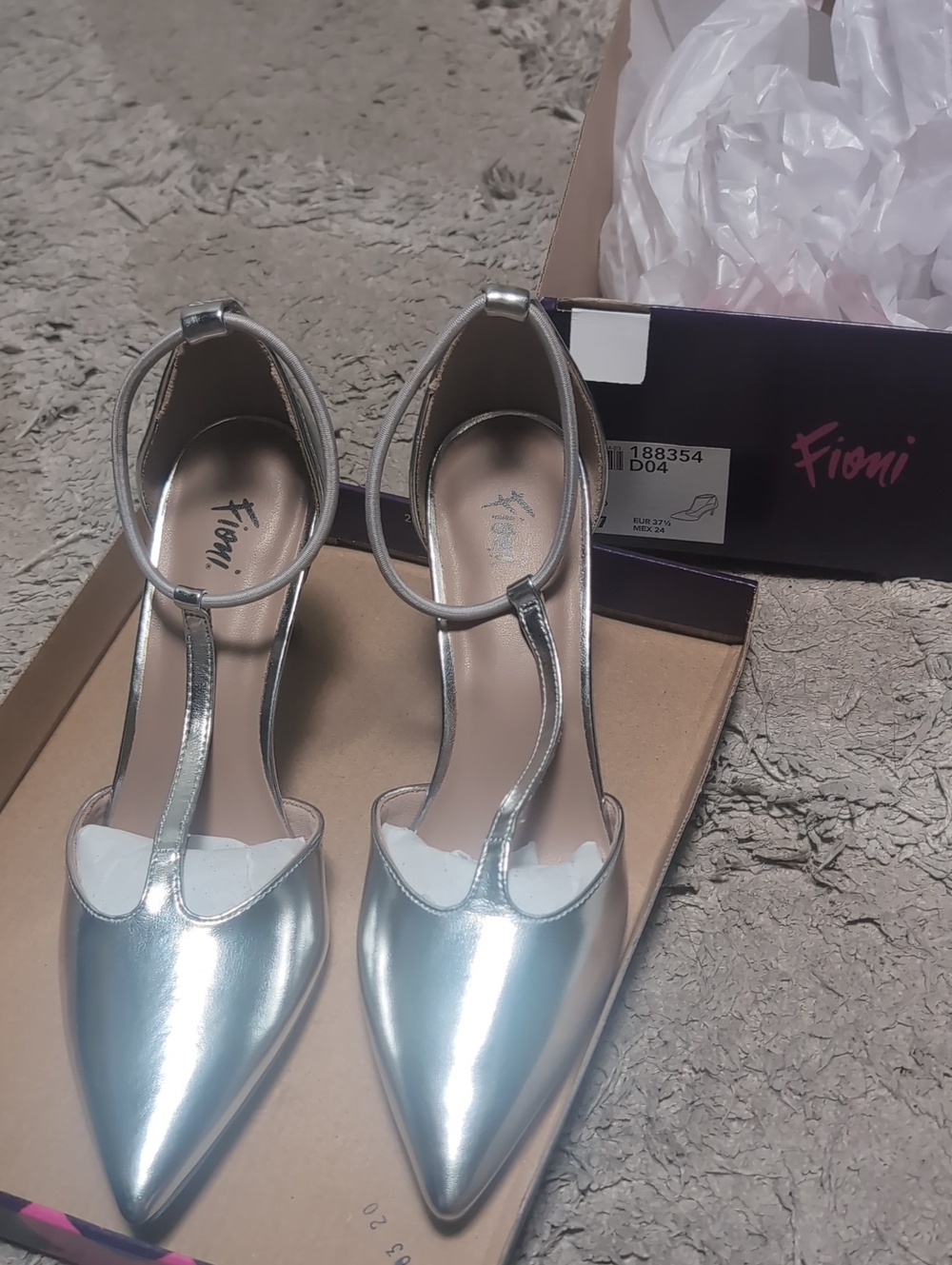 FIONI Clothing Metallic Silver T-Strap Pointed-Toe Heels
